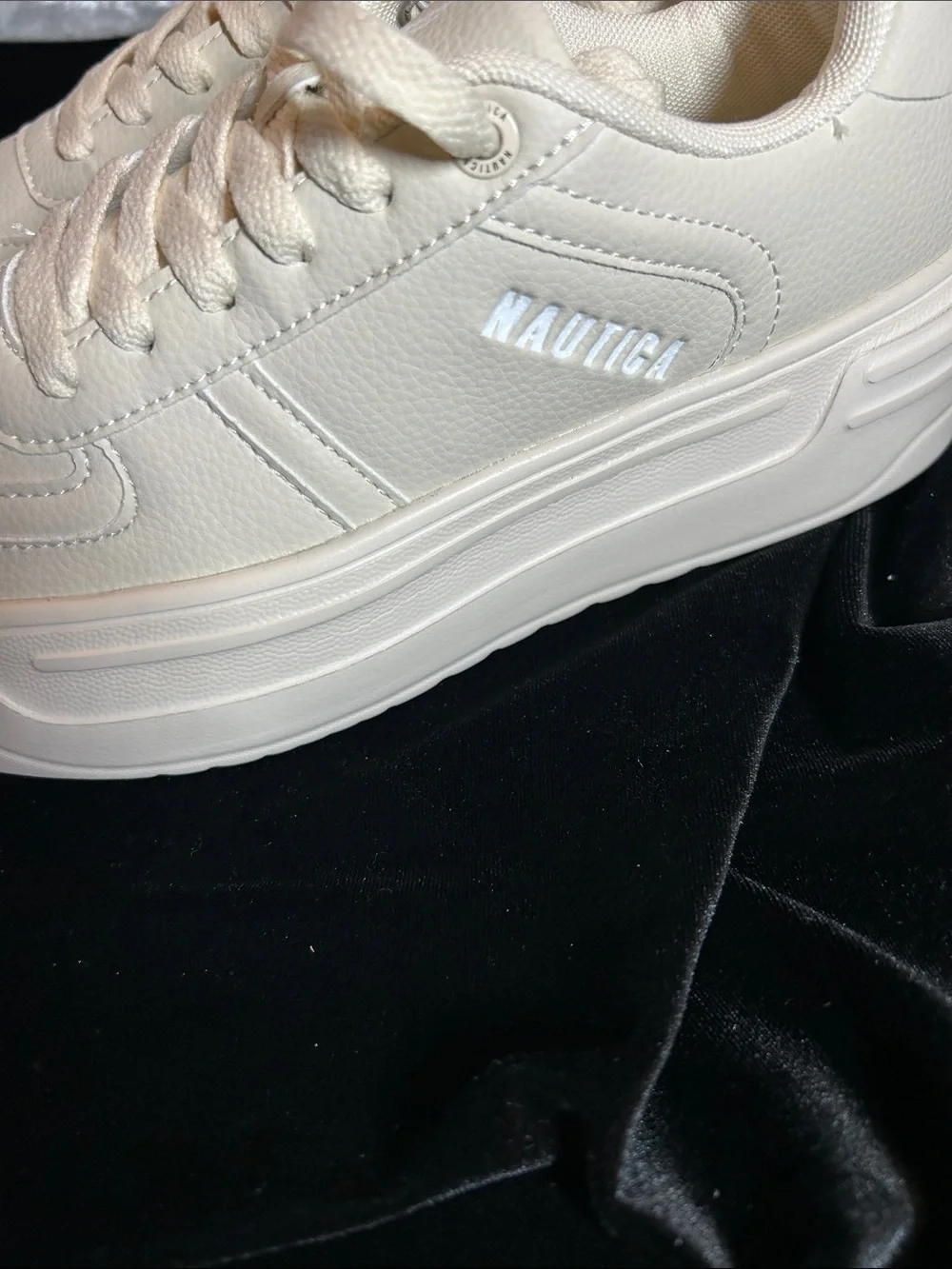 NWT NAUTICA  THICK SOLE SNEAKERS 6.5